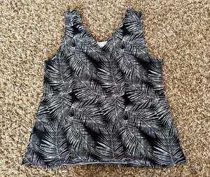 White House Black Market Tank Top Size S Black White Palm Leaf Print V-Neck